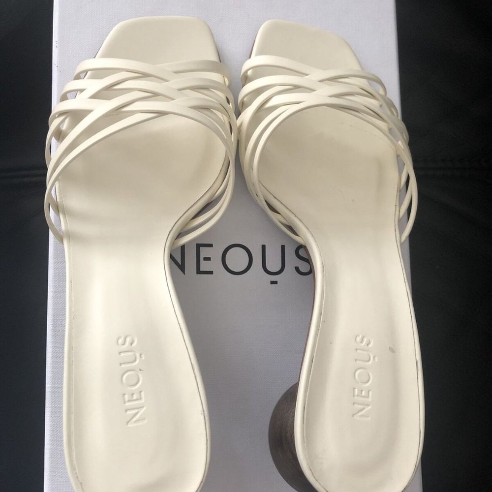 Neous Calpa Sandals Cream Brand New Size 38